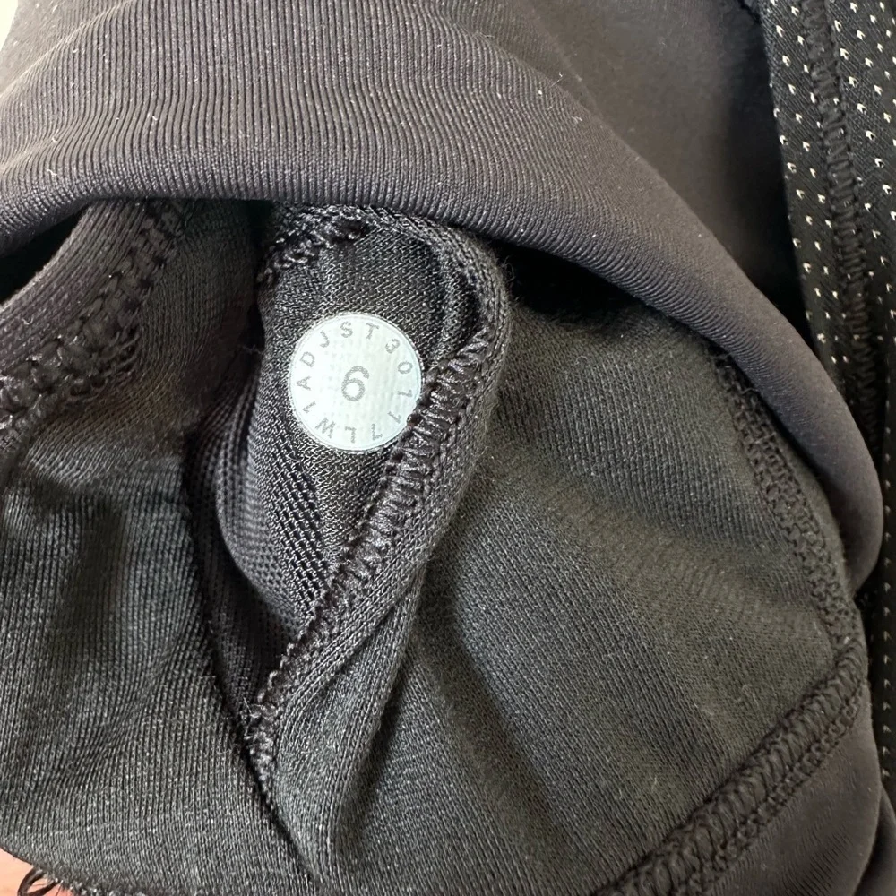 Lululemon Pushing Limits Tank Top In Black Size 6